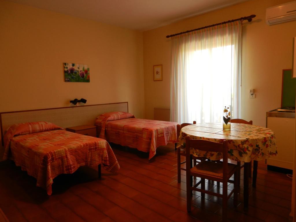 Villa Collina Giardini Naxos Værelse billede