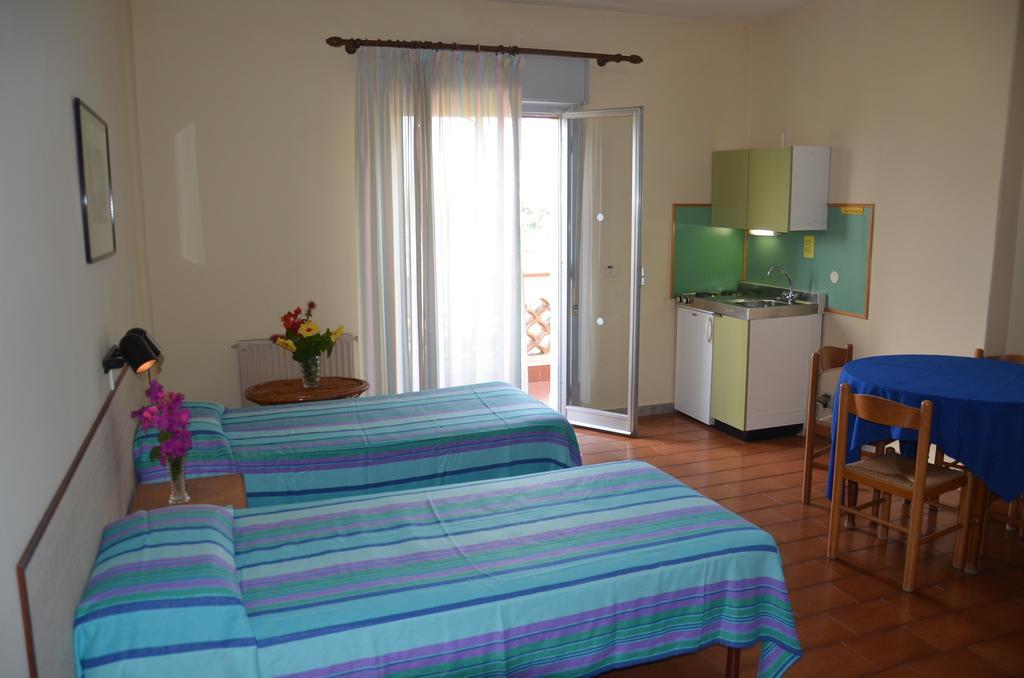 Villa Collina Giardini Naxos Værelse billede
